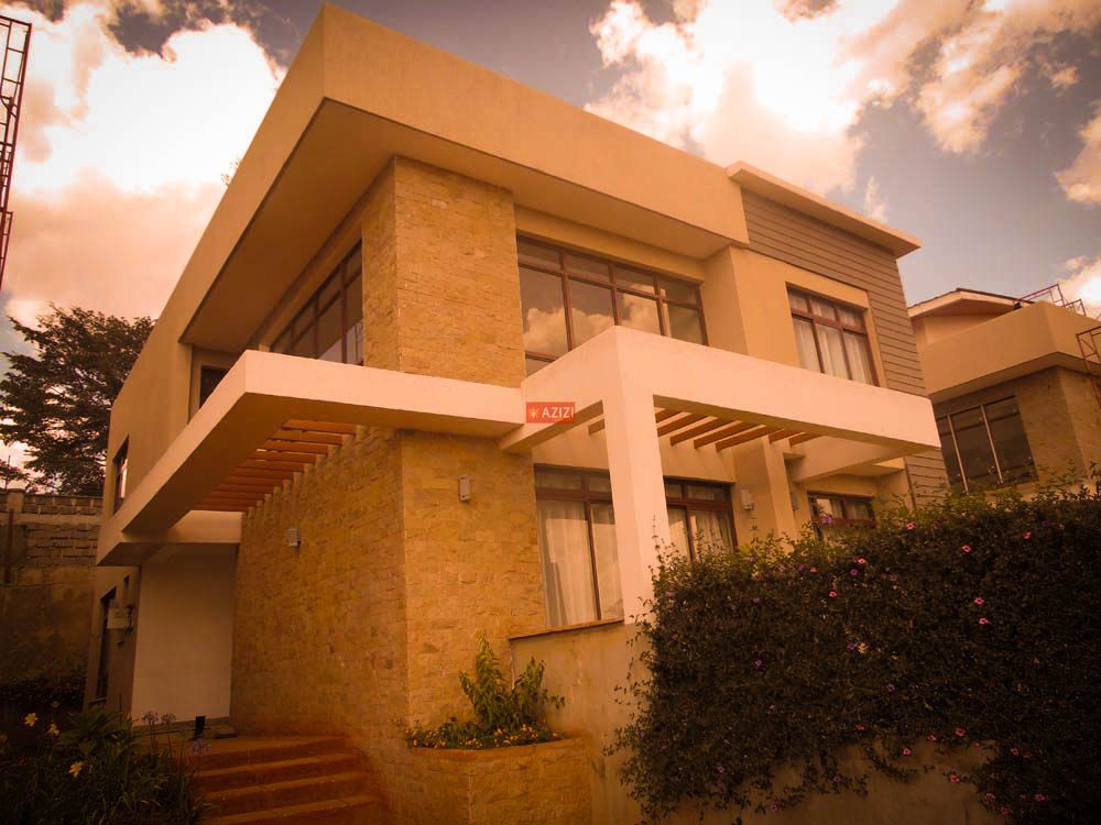 Executive 4 bedrooms townhouses all en-suite for sale in Runda